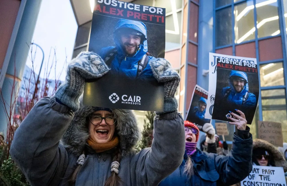 Border agents involved in fatal shooting of Alex Pretti placed on leave