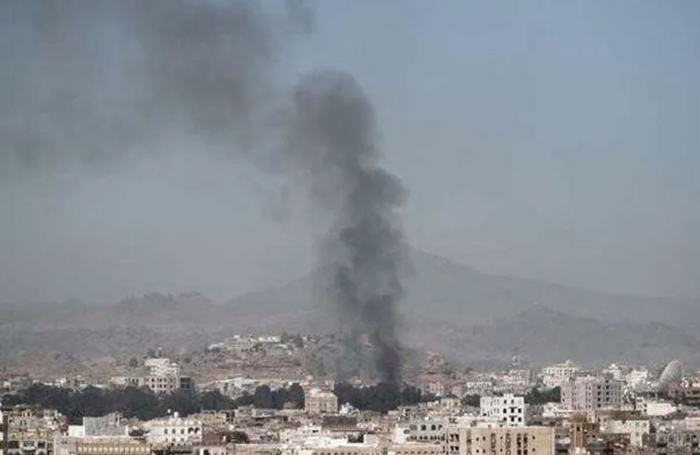 Saudi Arabia bombs Yemen over shipment of weapons for separatists that arrived from UAE