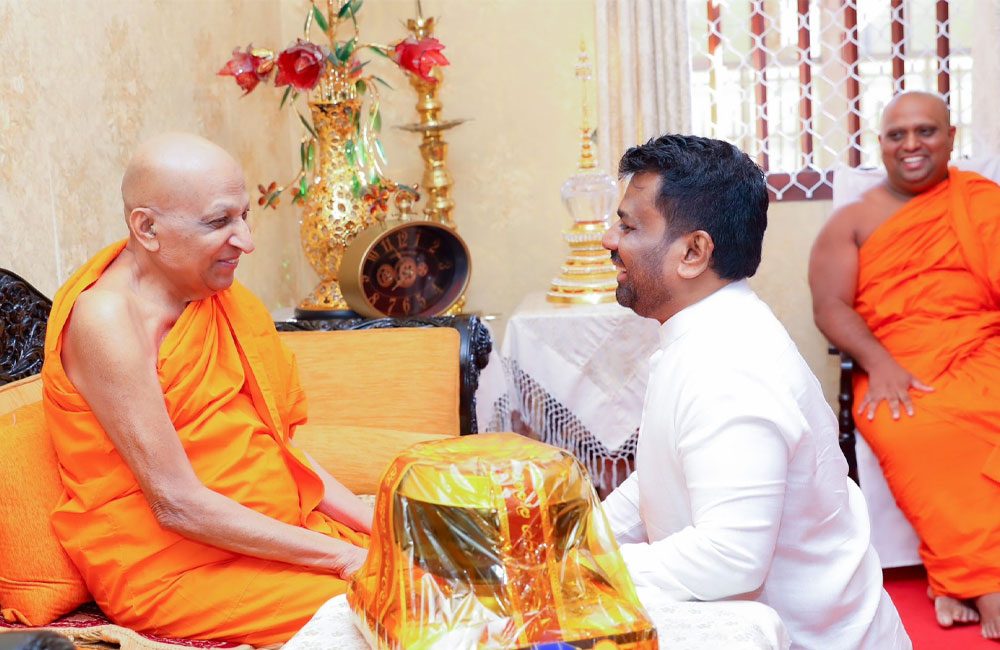 Sacred Traditions and State Rituals: President Joins New Year Blessings in Kandy