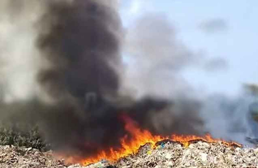 Ministry calls for report to probe environmental impact of Kerawalapitiya garbage dump fire