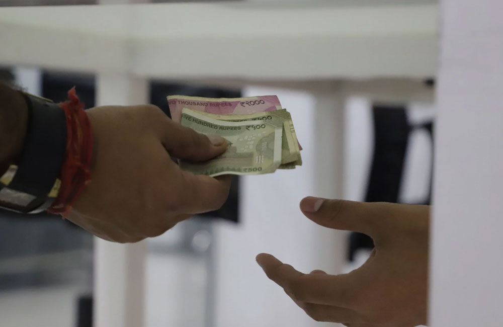 Transport Authority Officer Arrested Over Rs. 100 Bribery Allegation