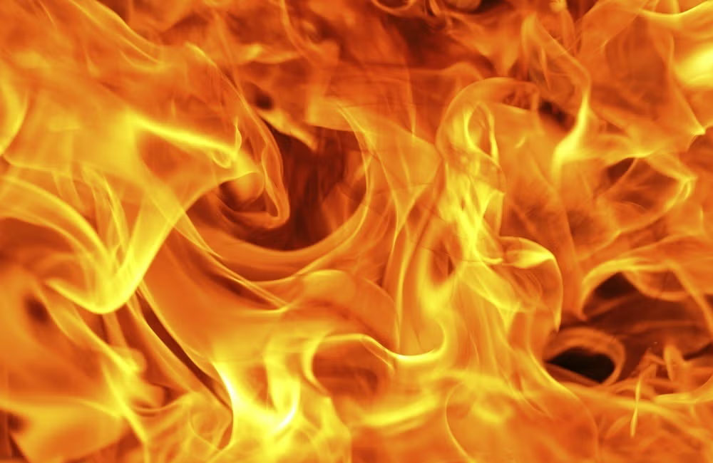 Three die after restaurant fire near Thalawathugoda Junction