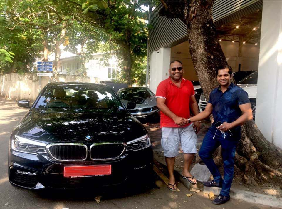 Bmw That Took A Plunge In Thalawathugoda Owner A Minister S Brother In Law