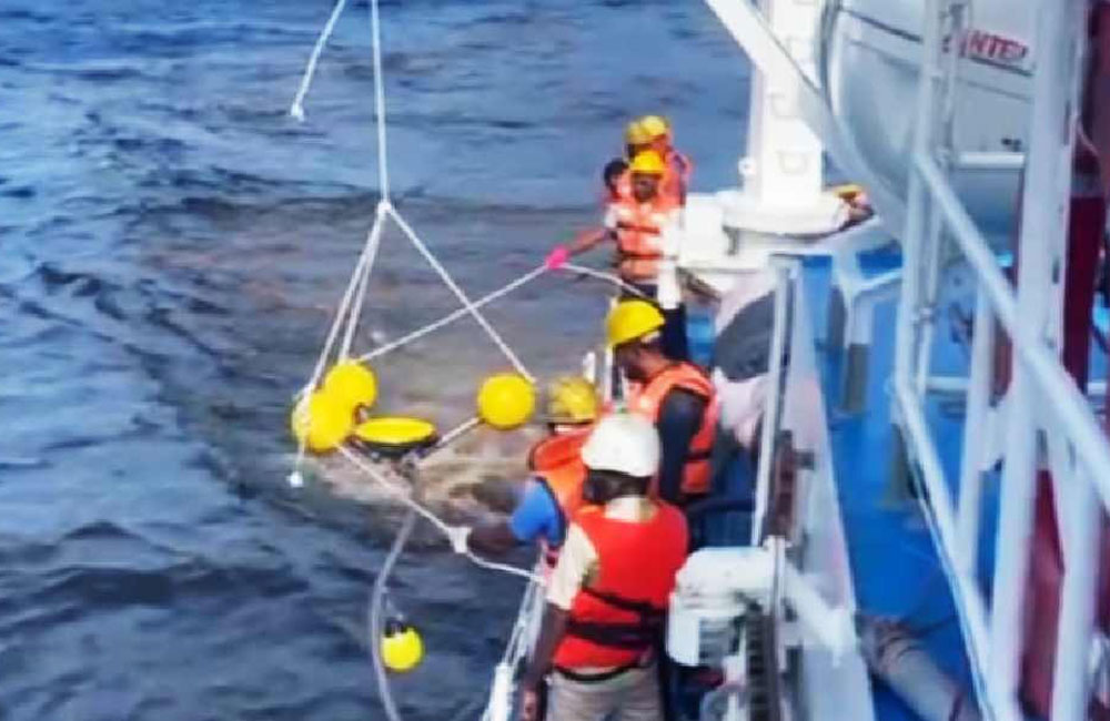 200 Litres of Crude Oil Leak Into Sea Near Colombo Port