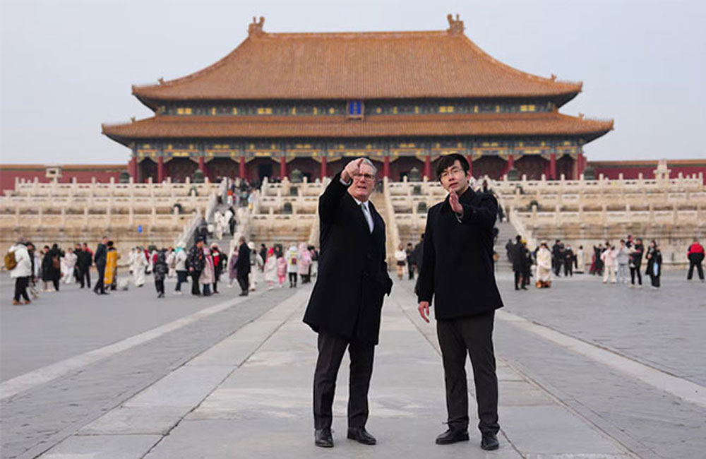 China relaxes visa rules for UK citizens on PM’s trip to Beijing