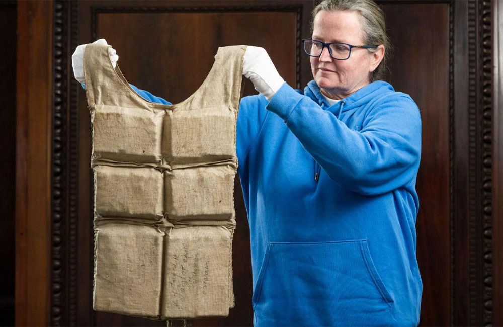 Titanic life jacket sells for £670,000 at auction