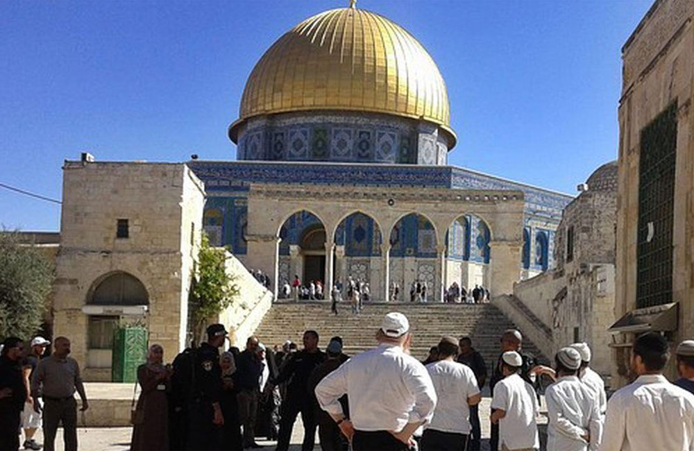 Holy sites in Jerusalem reopens