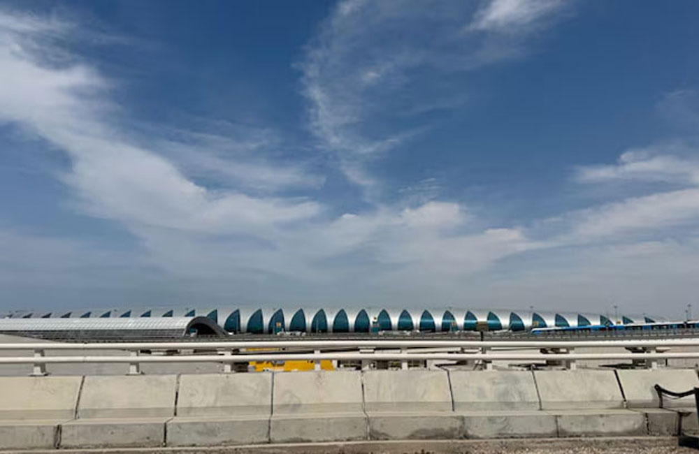 Fire contained in vicinity of Dubai airport after drone attack, flights suspended