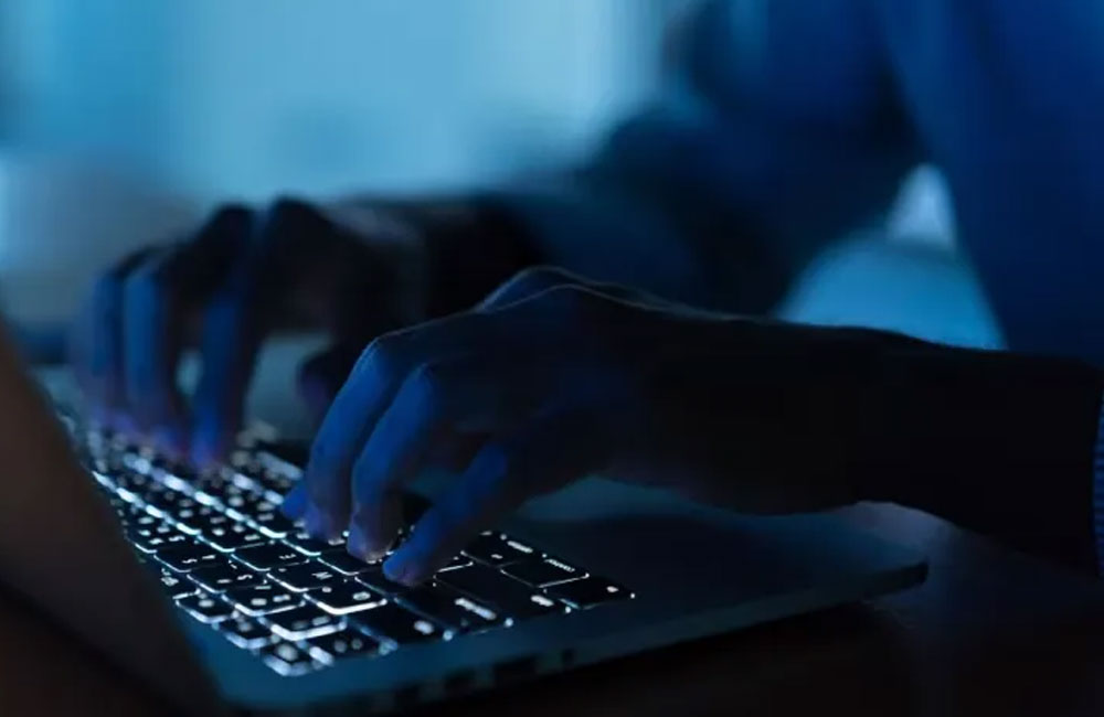 SL CERT Warns Public of Rising Online Scams Ahead of Festive Season