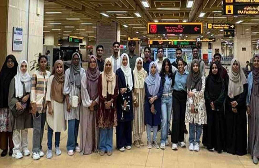 25 Sri Lankan students land in Pakistan for medical studies