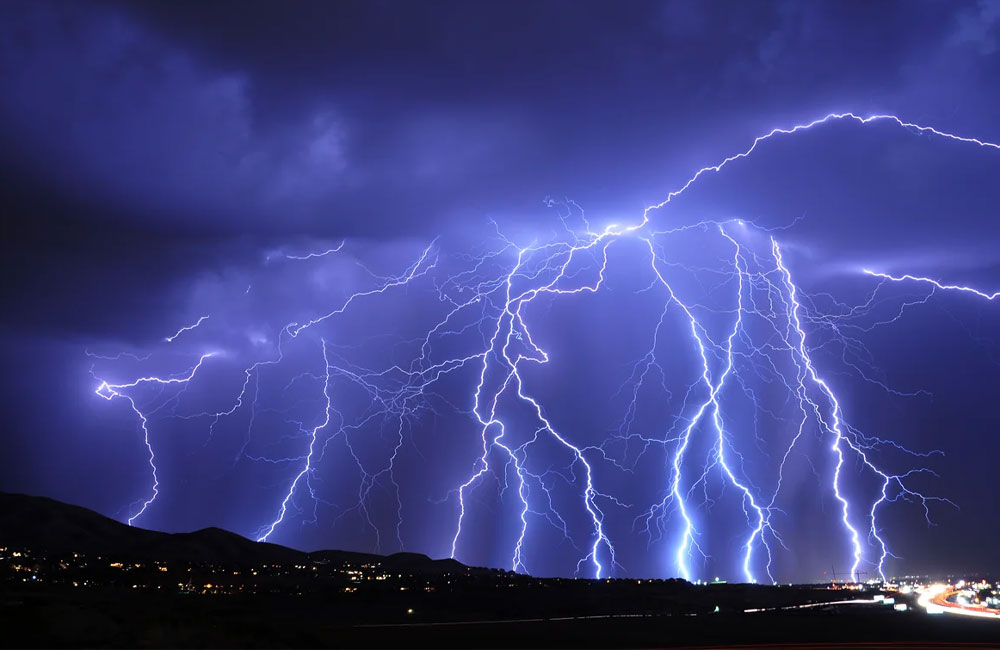 Amber Advisory Issued for Severe Lightning Across Several Areas