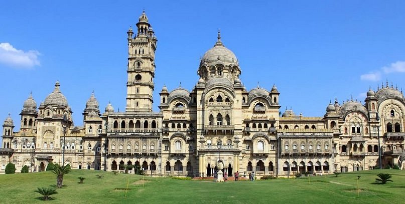 lukshmi vilas palace