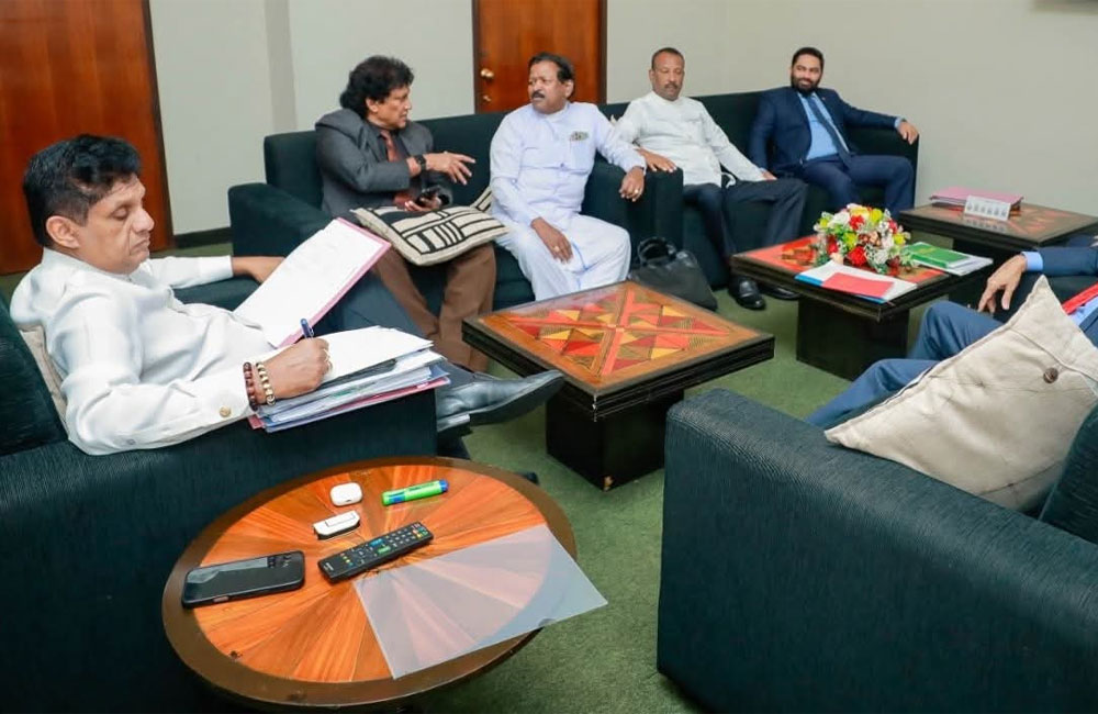 Sajith holds talks with Tamil and Muslim opposition MPs 
