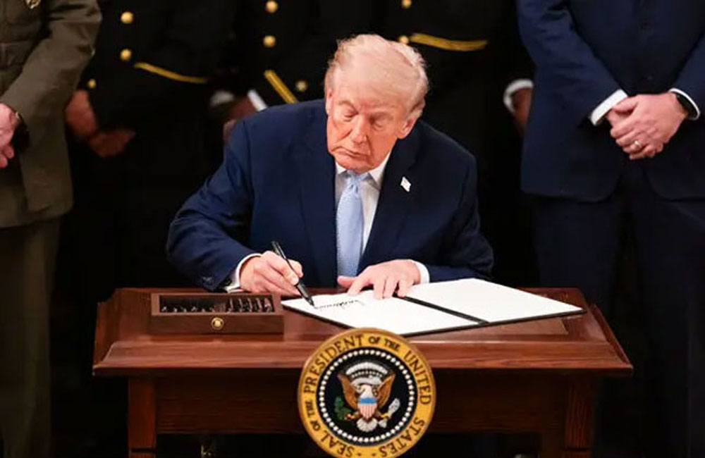 Trump’s signature to appear on US dollars in first for sitting president