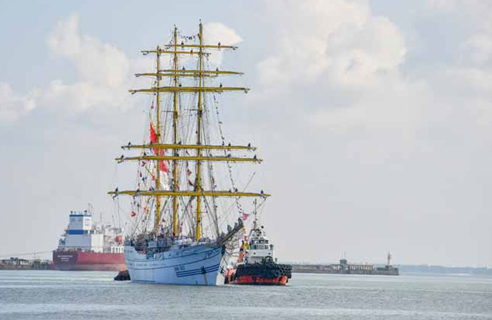Indonesian Navy’s sail training vessel arrives in Sri Lanka