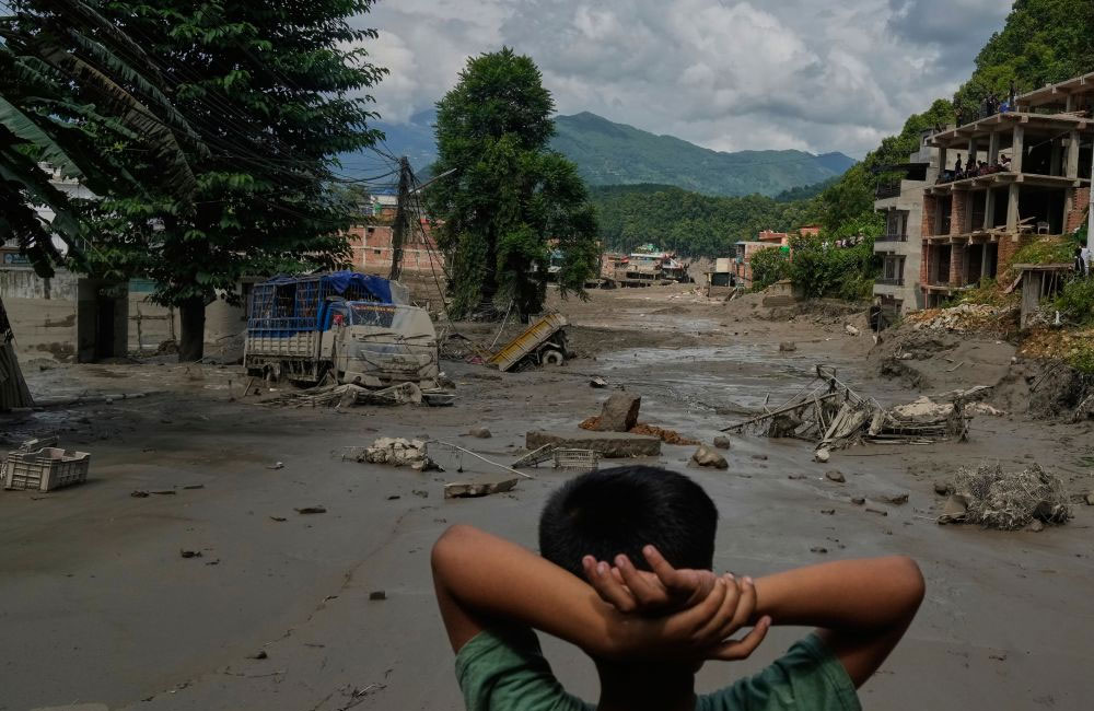 Death toll from floods on Nepal-Tibet border rises to 162