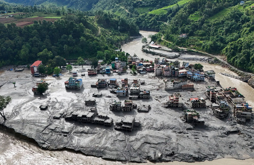 Death toll in Nepal floods rises to 903