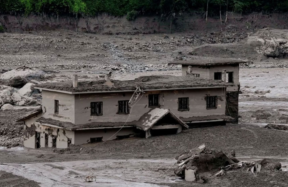 Death toll in Nepal flood reaches 469, police say