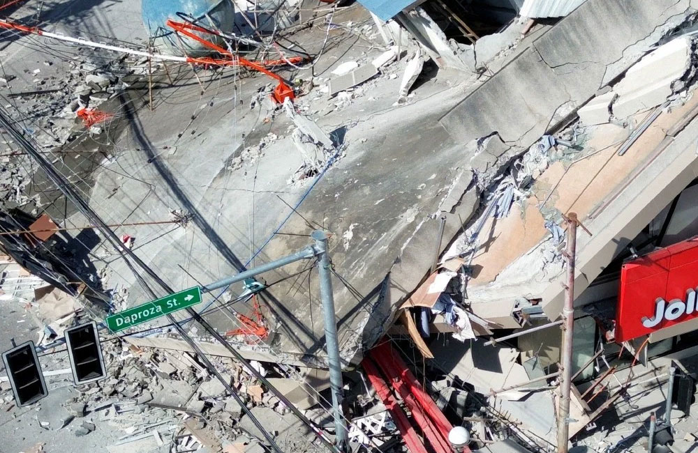 Death toll in Philippine quake rises to at least 15