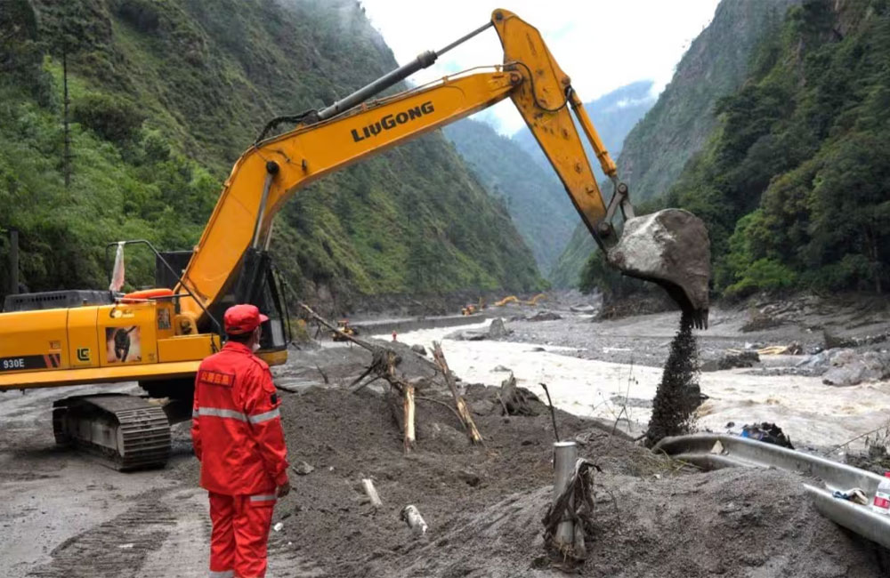 Rescue operations suspended after lake near China-Nepal border overflows