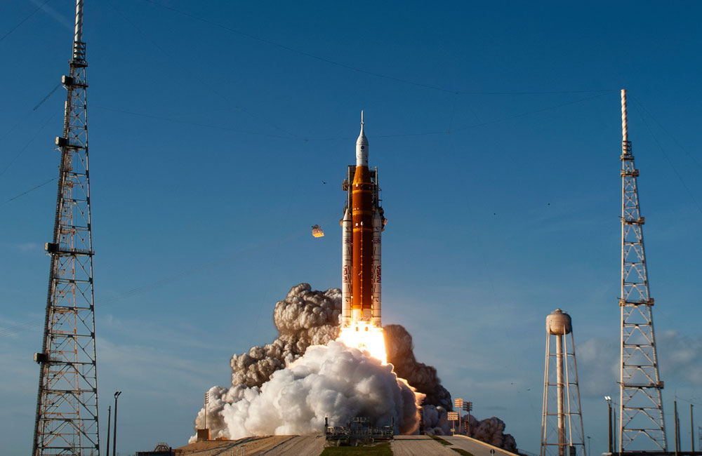 The 40 minutes when the Artemis crew loses contact with the Earth