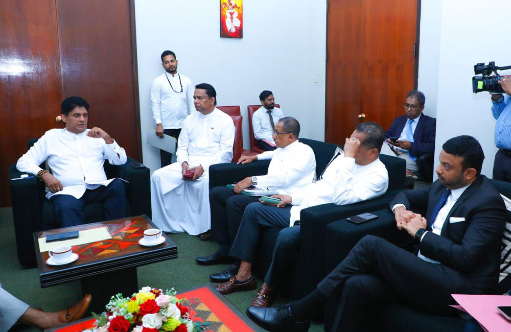Govt blocks judiciary debate, Opposition holds emergency talks