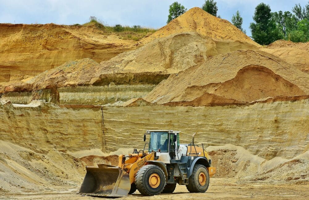 Mannar Suspends All Sand Mining Permits Amid Regulatory Concerns