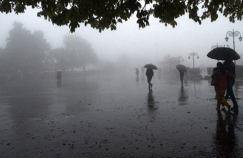 Heavy Showers and Gusty Winds Forecast Across Several Regions Today