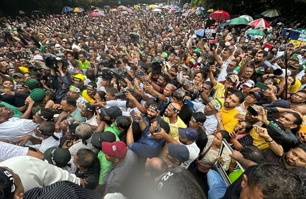 Massive SJB protest at Polduwa against 22nd Amendment