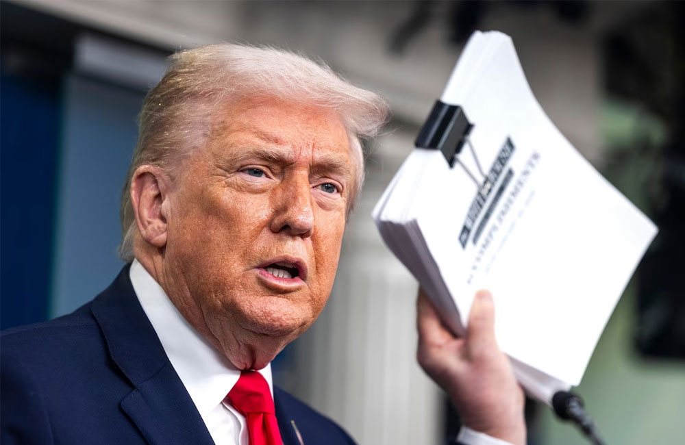 Air Force One Technical Issue Interrupts Trump’s Trip to World Economic Forum