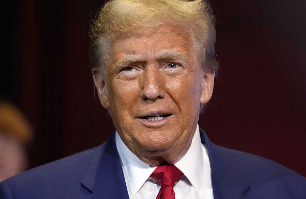 Trump says he will meet with Venezuela’s Machado next week