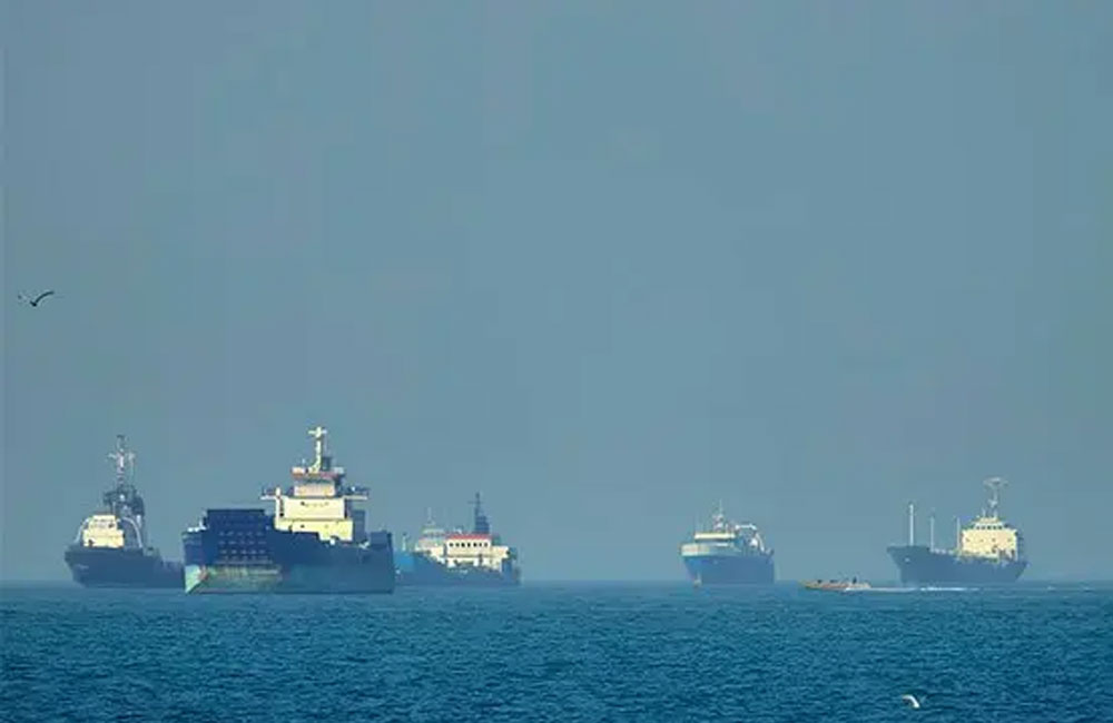 UN agency to evacuate 11,000 seafarers stranded in Strait of Hormuz