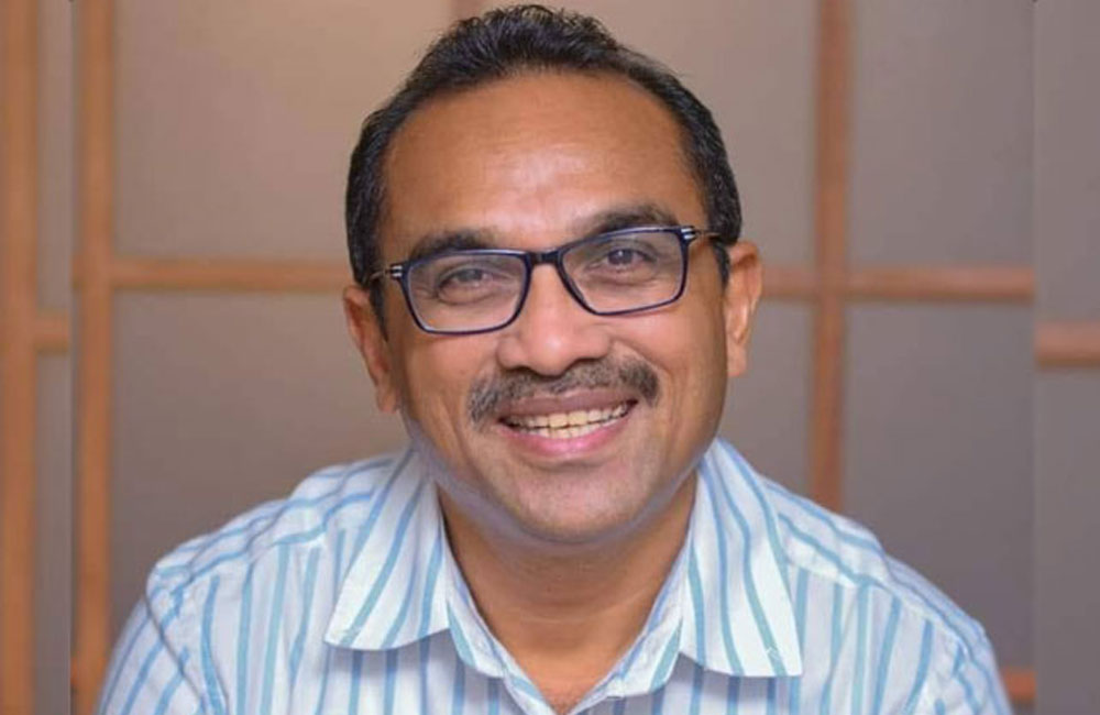 Civil Activist Confronts Minister During Colombo Fort Inspection