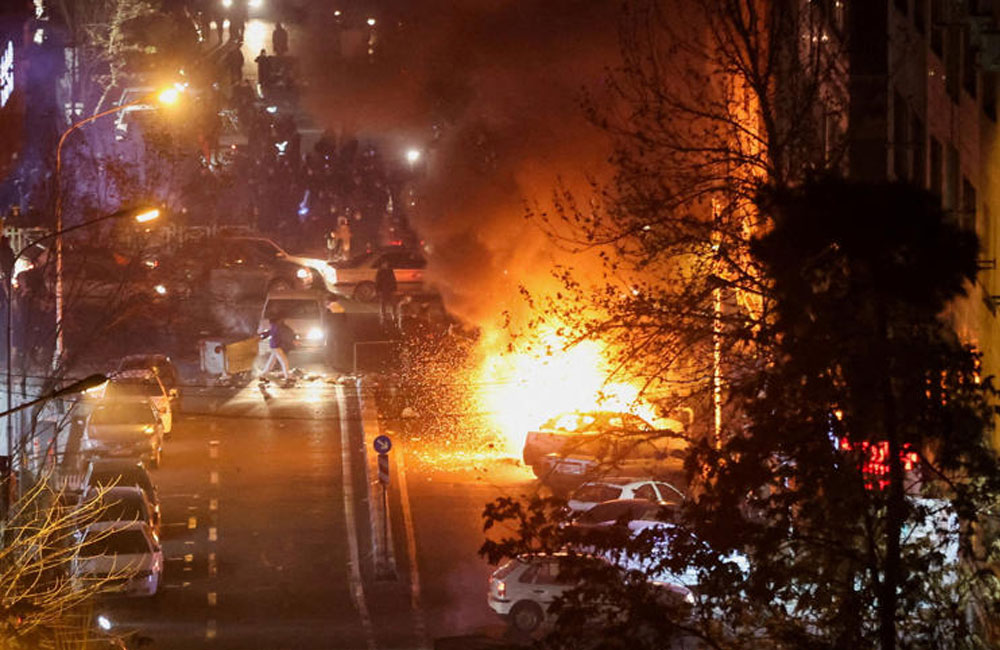 State Department urges US citizens to leave Iran immediately